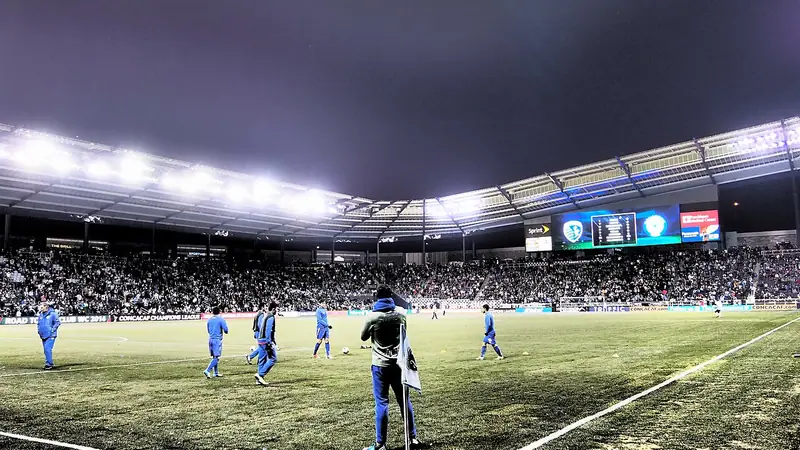 A night match under the lights at Children's Mercy Park